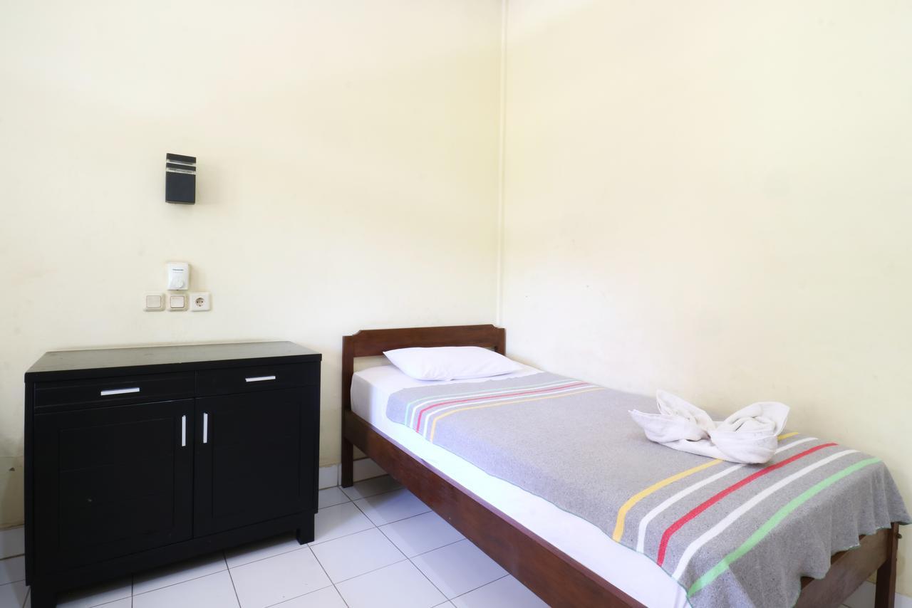 Mekar Jaya Bungalows Kuta  Luaran gambar