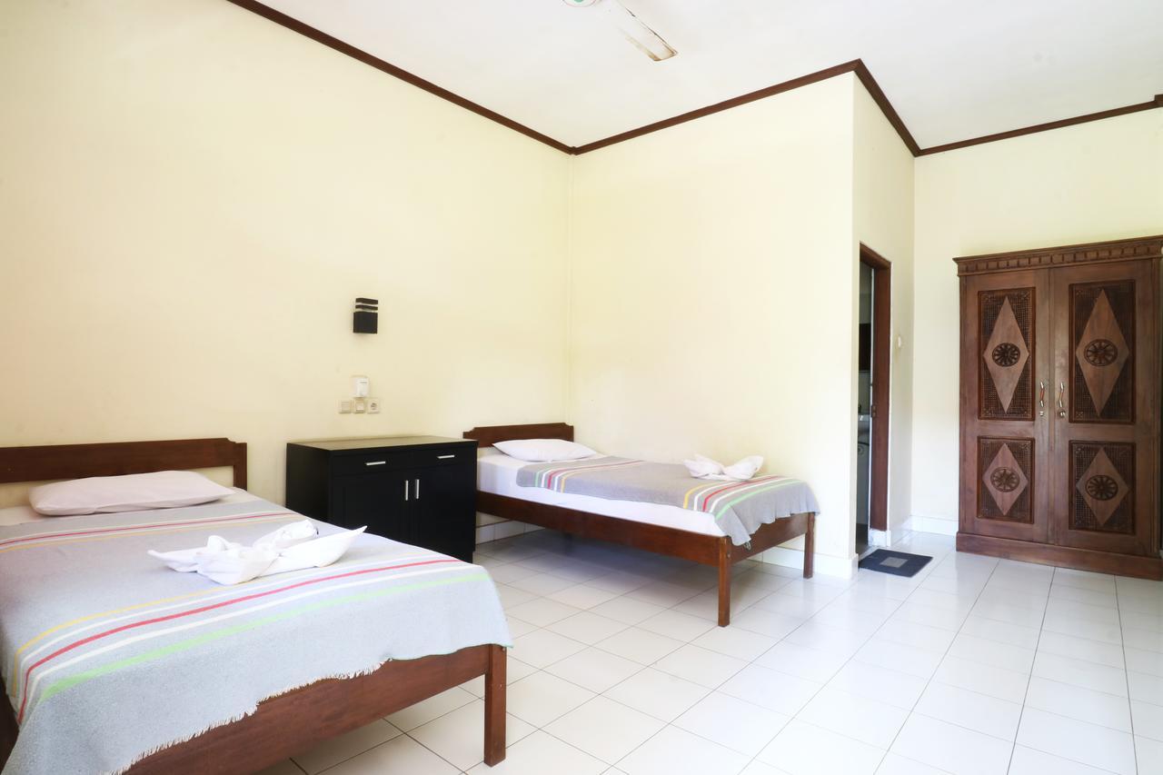 Mekar Jaya Bungalows Kuta  Luaran gambar